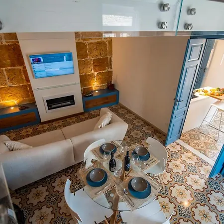 Venezia 83 Luxury Holiday home Avola